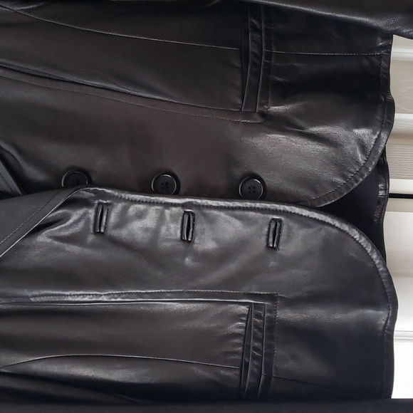 Womens Danier Leather Jacket - Picture 2 of 7